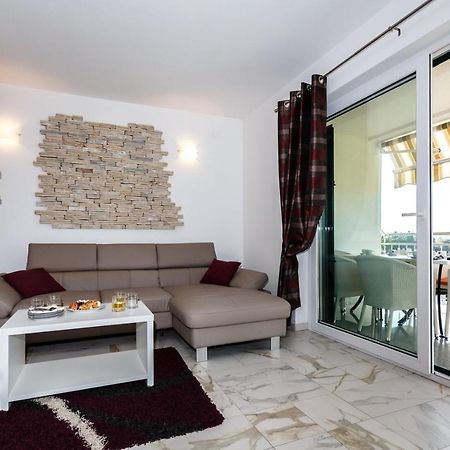 מאלינסקה Apartments Adria מראה חיצוני תמונה