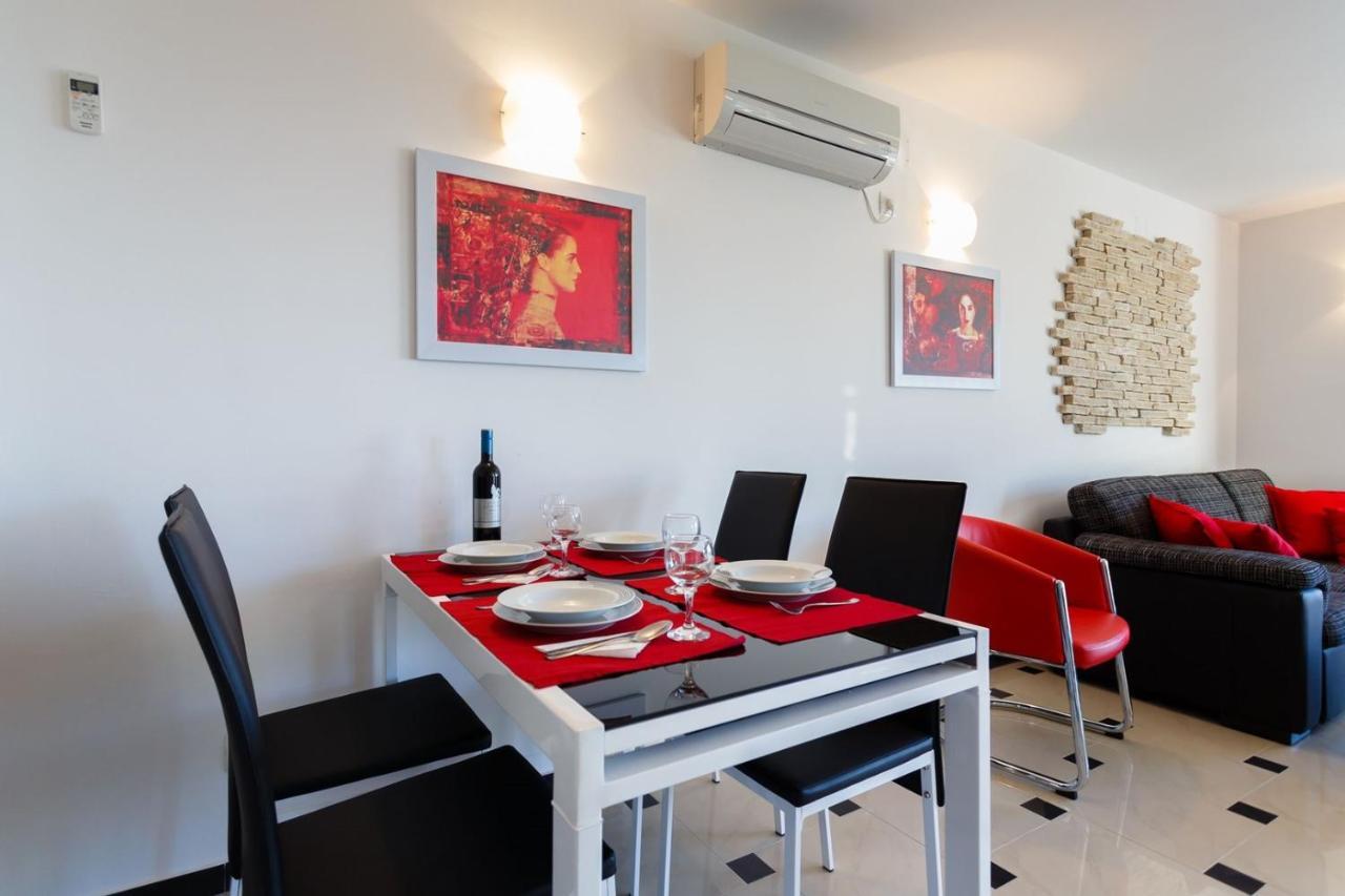 מאלינסקה Apartments Adria מראה חיצוני תמונה