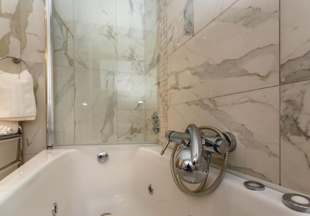 מאלינסקה Apartments Adria מראה חיצוני תמונה