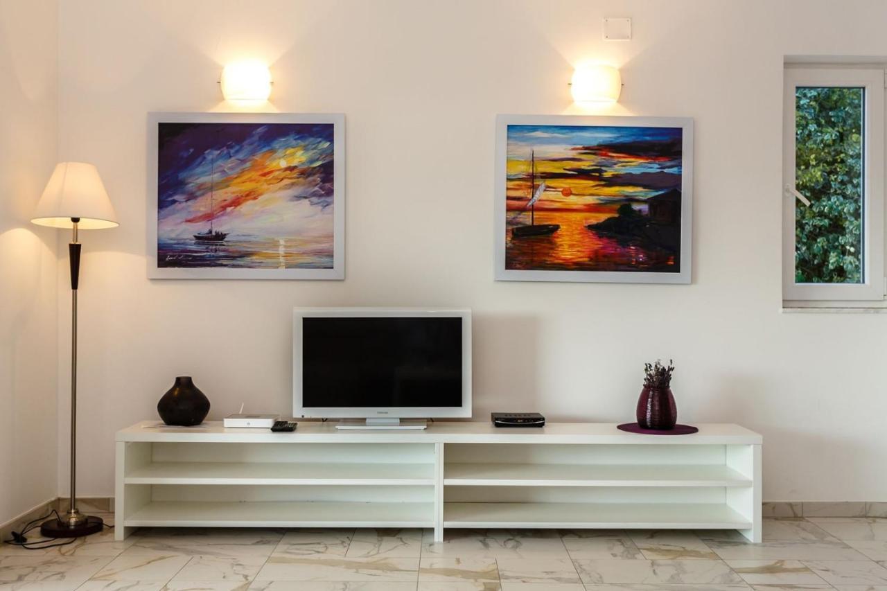 מאלינסקה Apartments Adria מראה חיצוני תמונה