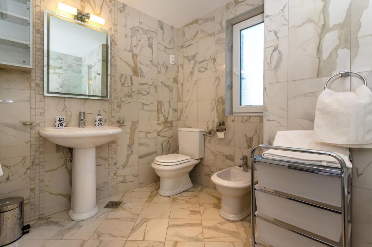 מאלינסקה Apartments Adria מראה חיצוני תמונה