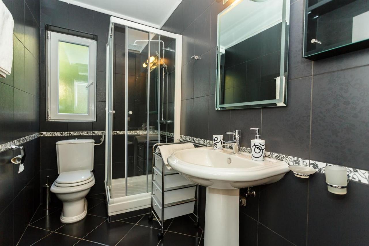 מאלינסקה Apartments Adria מראה חיצוני תמונה