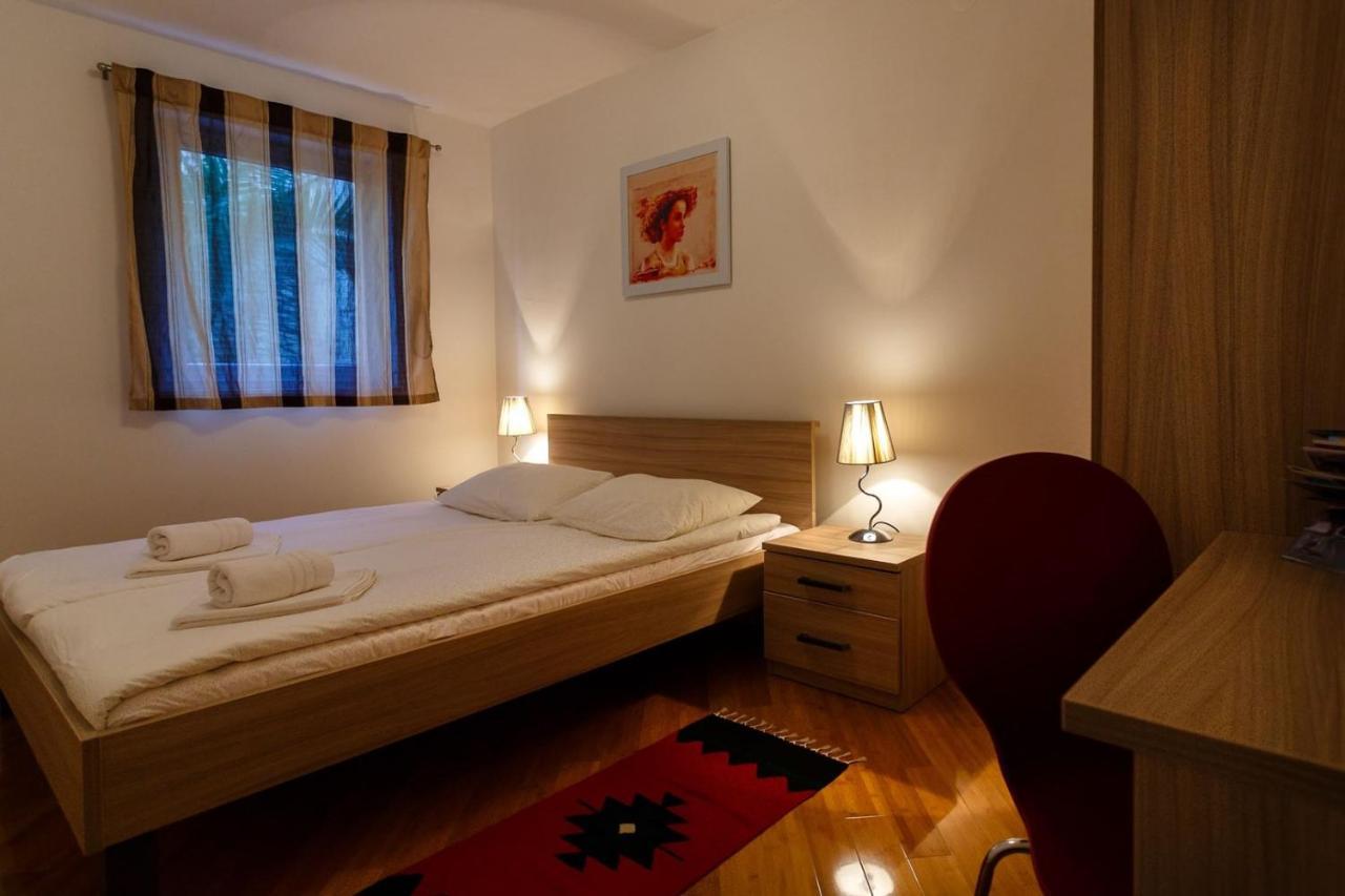 מאלינסקה Apartments Adria מראה חיצוני תמונה