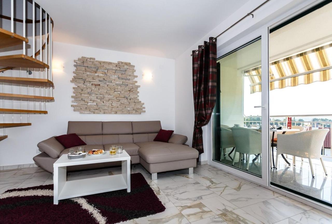 מאלינסקה Apartments Adria מראה חיצוני תמונה