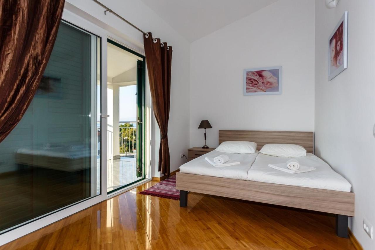 מאלינסקה Apartments Adria מראה חיצוני תמונה